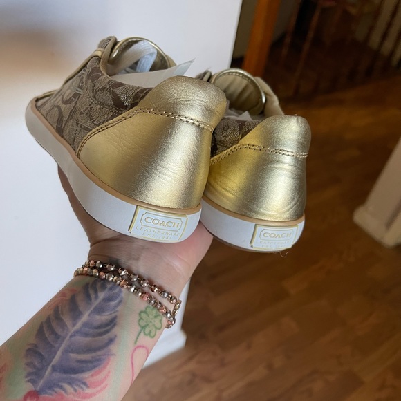 pre-owned - Picture 3 of 4